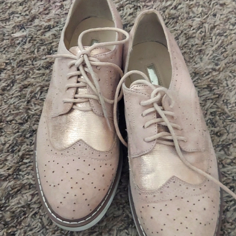Pink shoes